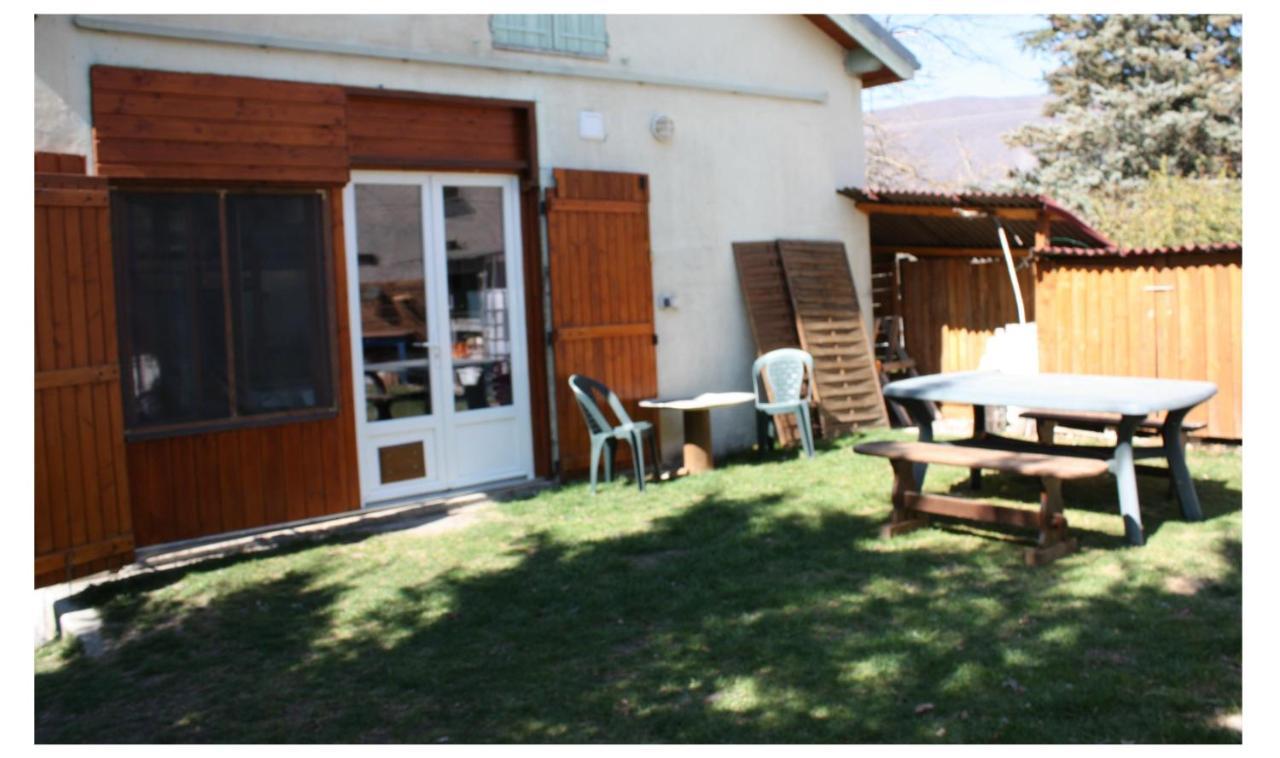 Petit Studio, Bien Equipe, A La Campagne Marcoux  Bagian luar foto